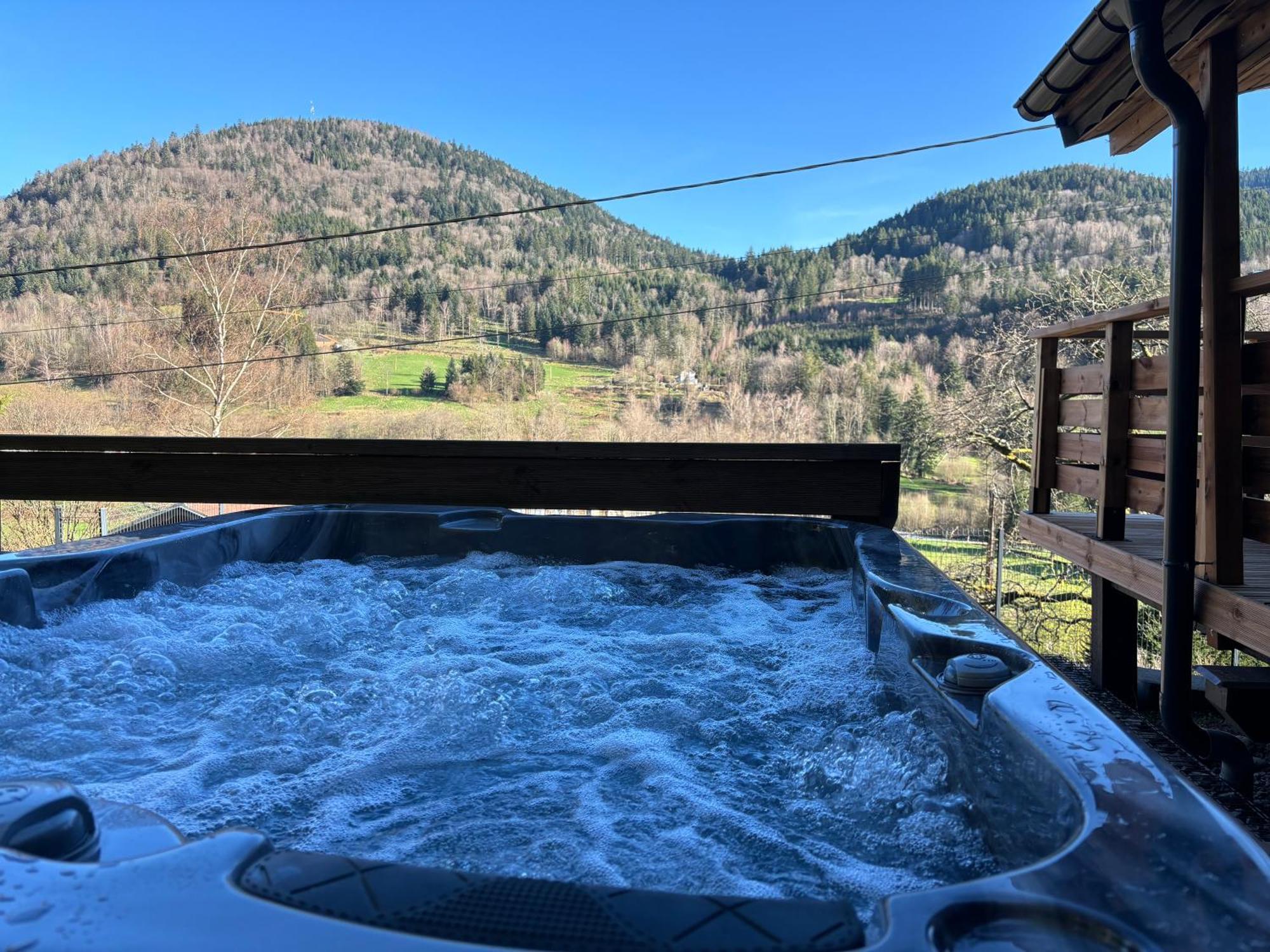Chalet Du Faubourg & Jacuzzi, Proximite Gerardmer & La Bresse Rochesson Exteriér fotografie